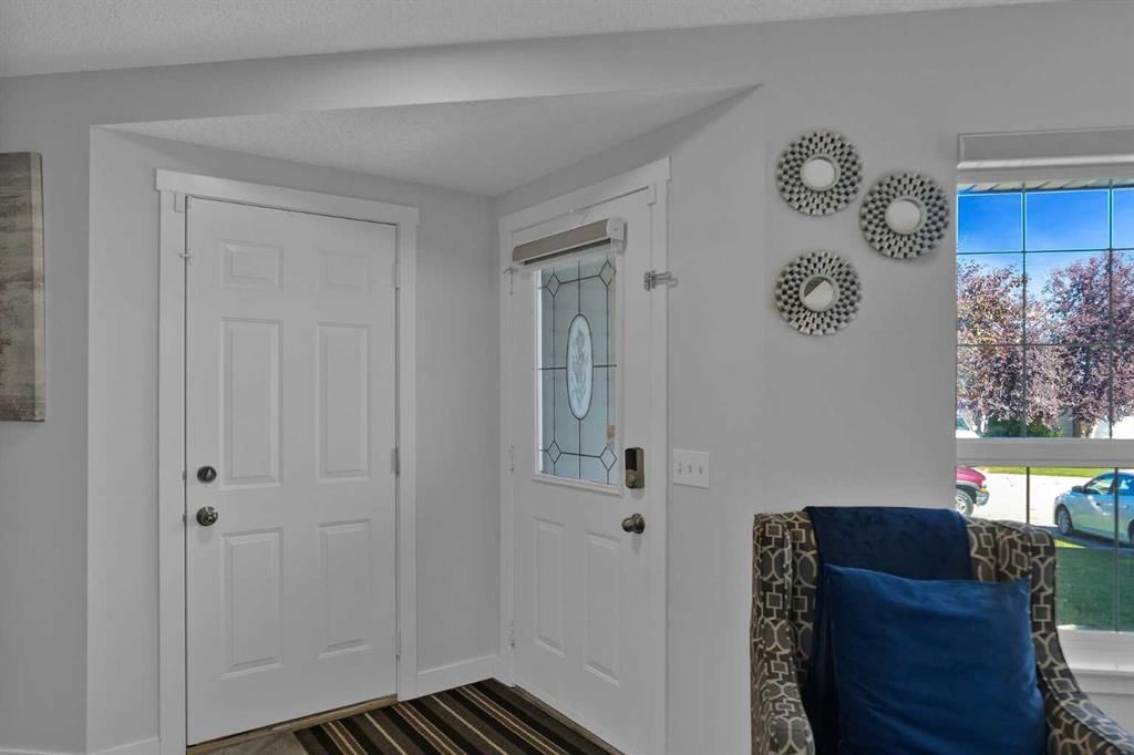 254 Hidden Spring Mews NW, Calgary — photo 2 of 41