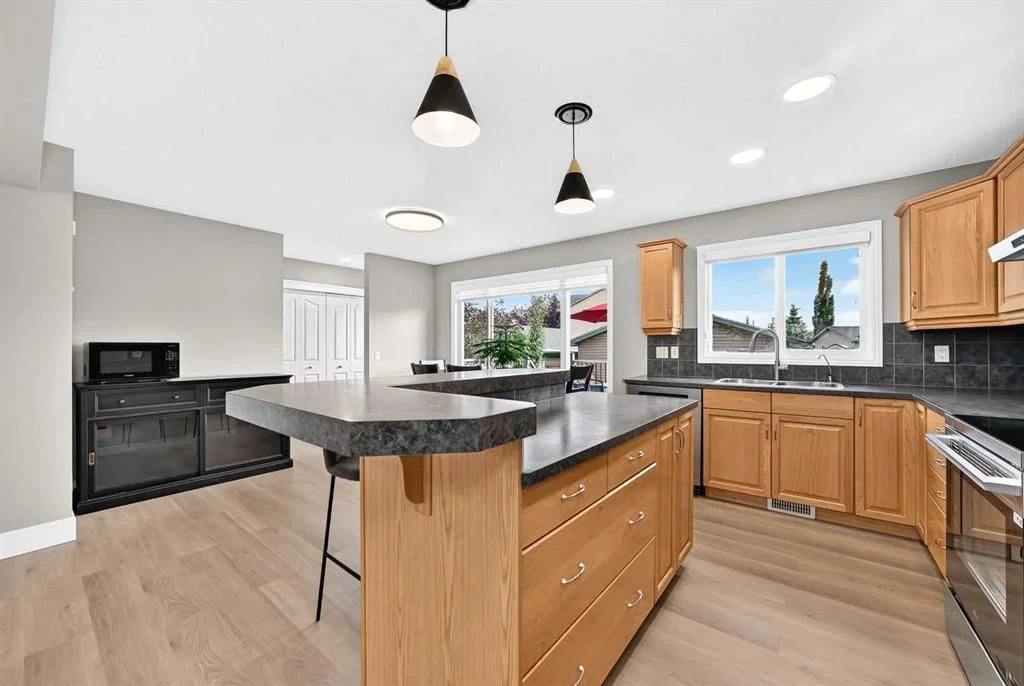 111 Coventry Hills Drive NE, Calgary — photo 5 of 50
