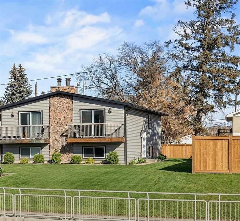 7006A Bowness Road NW, Calgary — photo 3 of 27