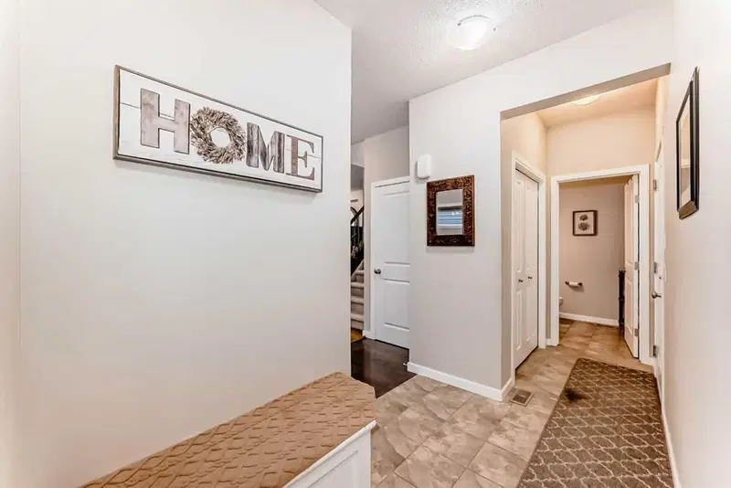 156 Cougar Ridge Manor SW, Calgary — photo 4 of 44