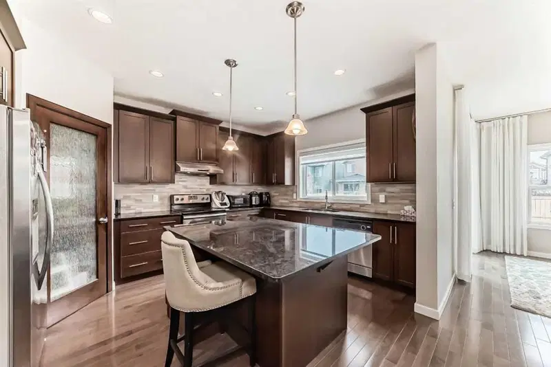 156 Cougar Ridge Manor SW, Calgary — photo 5 of 44
