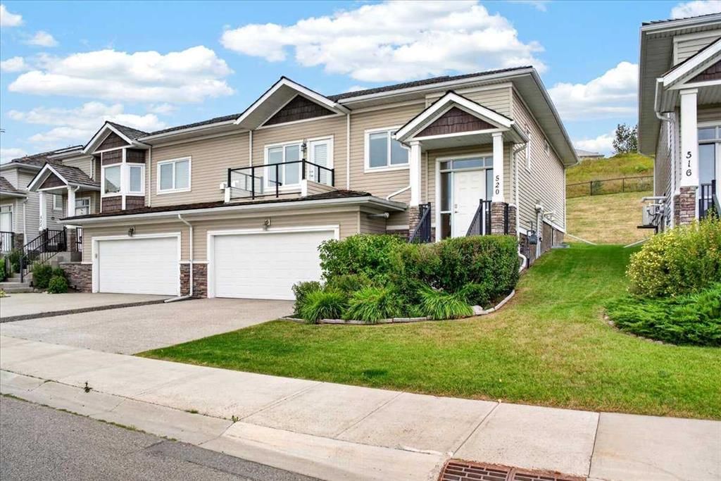 520 Rocky Vista Gardens NW, Calgary — photo 4 of 44