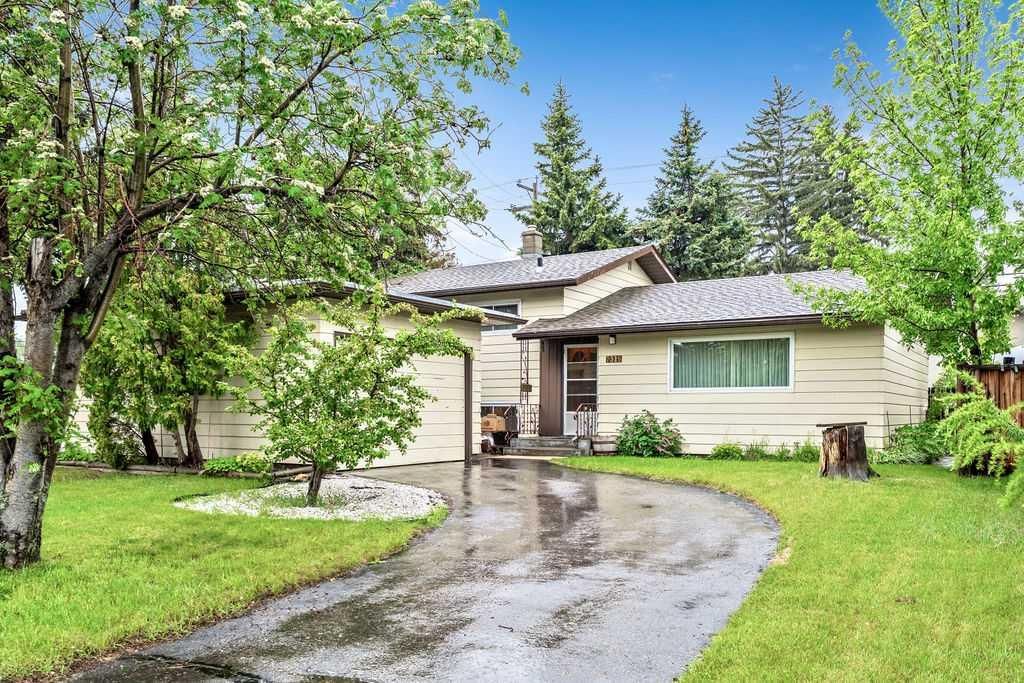7315 5 Street SW, Calgary — main listing photo