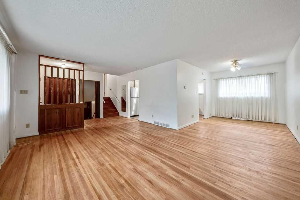 7315 5 Street SW, Calgary — photo 4 of 26