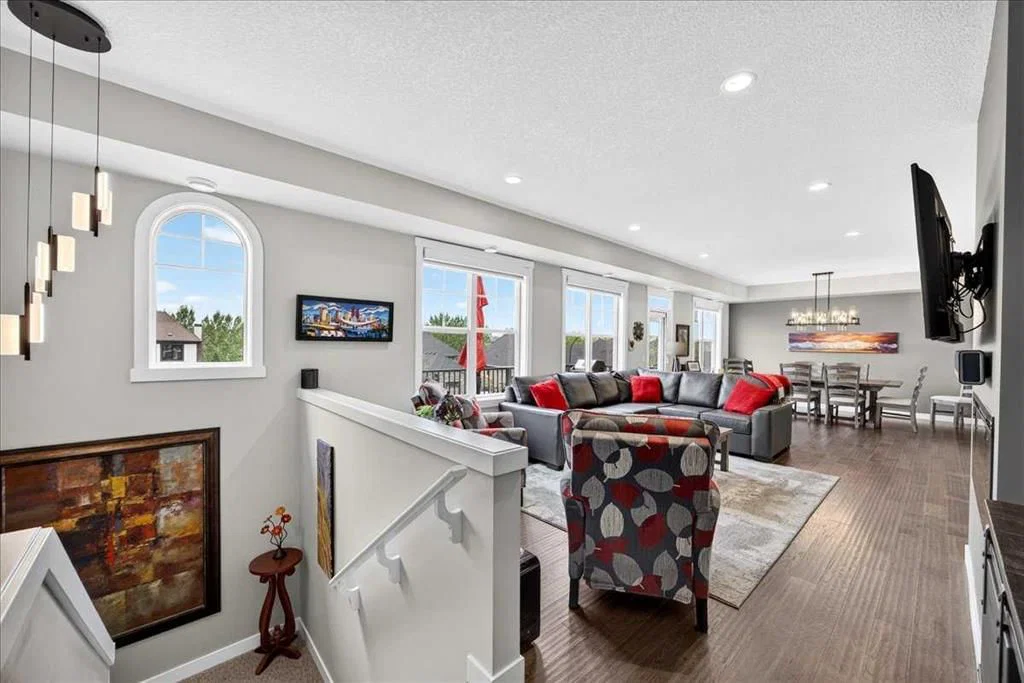 66 Cranbrook Drive SE, Calgary — photo 4 of 47