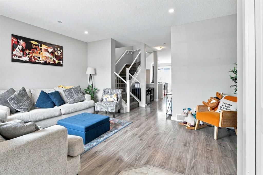59 Howse Rise NE, Calgary — photo 5 of 44