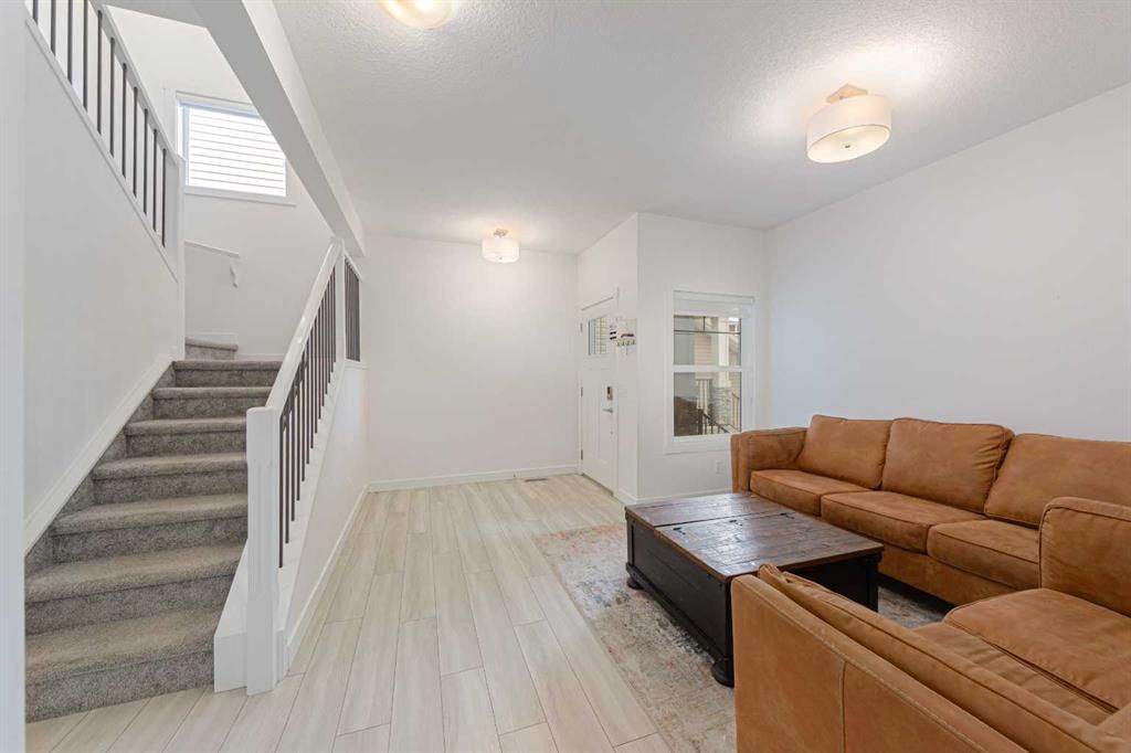 70 Saddlestone Green NE, Calgary — photo 3 of 47