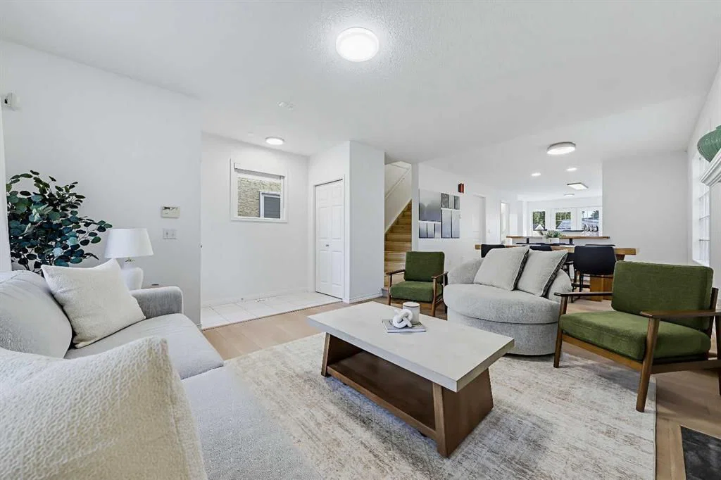 2622 24A Street SW, Calgary — photo 3 of 42