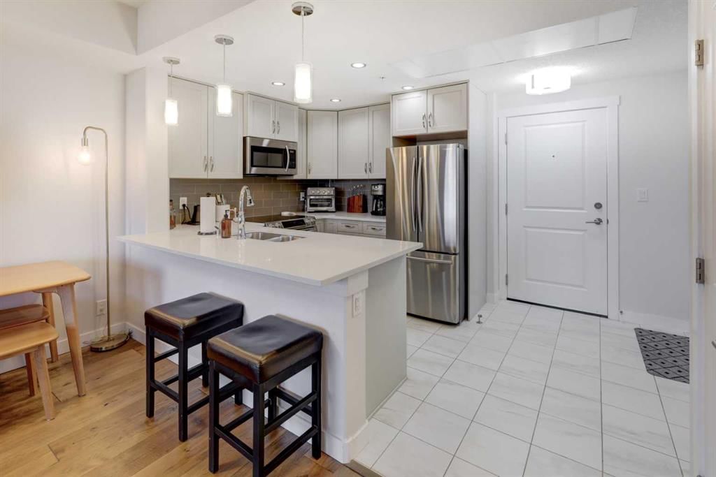 604, 32 Varsity Estates Circle NW, Calgary — photo 5 of 40