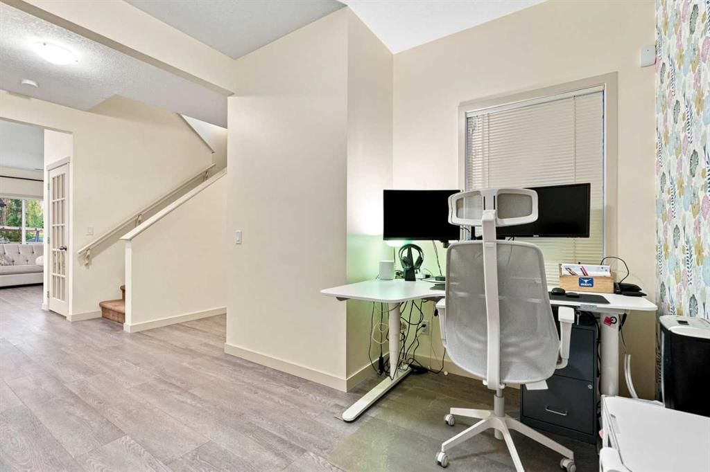 279 Copperpond Circle SE, Calgary — photo 5 of 50