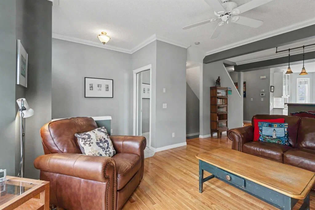 46 Prestwick Gardens SE, Calgary — photo 4 of 35