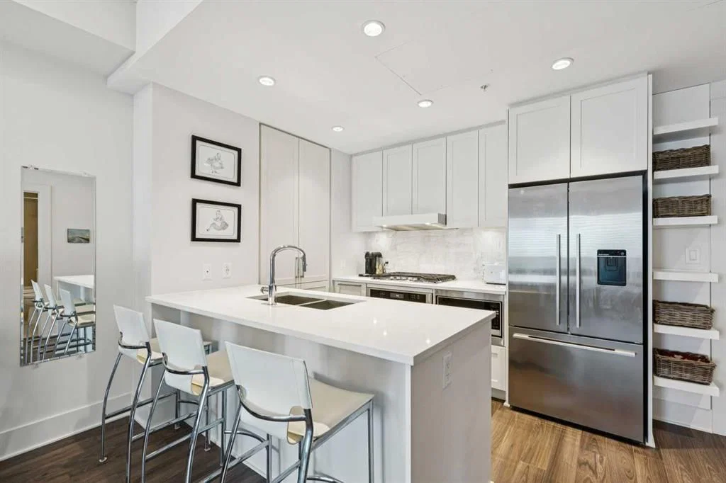 402, 46 9 Street NE, Calgary — main listing photo