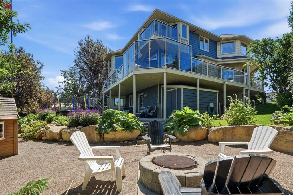 131 Edgebrook Circle NW, Calgary — main listing photo