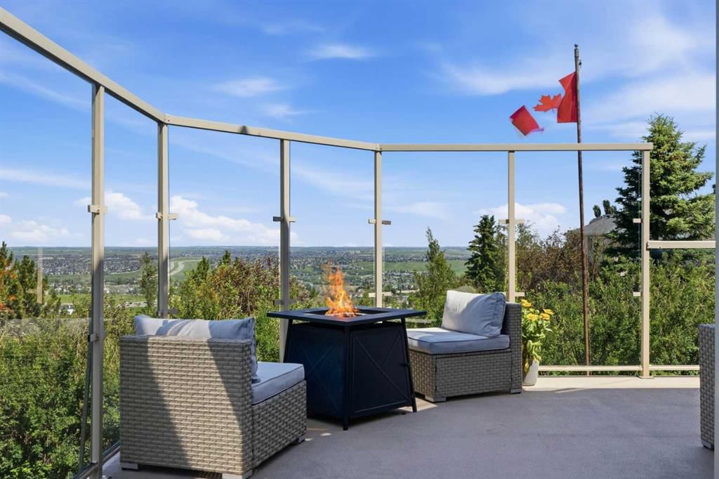 131 Edgebrook Circle NW, Calgary — photo 3 of 50