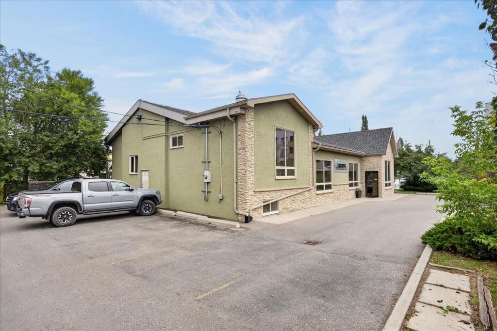 303 19 Street NW, Calgary — photo 4 of 29