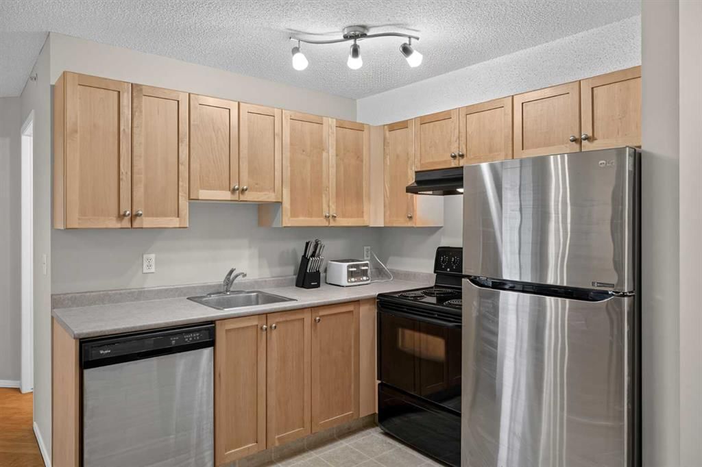 2307, 2518 Fish Creek Boulevard SW, Calgary — photo 2 of 36