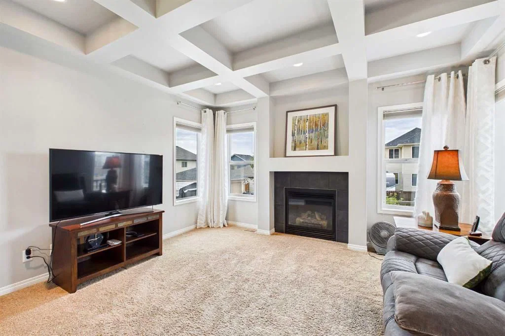 8 Sage Bank Road NW, Calgary — photo 4 of 41