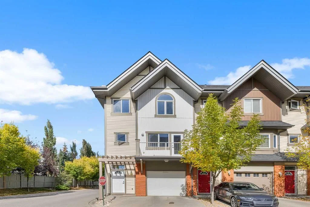 1010 Wentworth Villas SW, Calgary — photo 2 of 29
