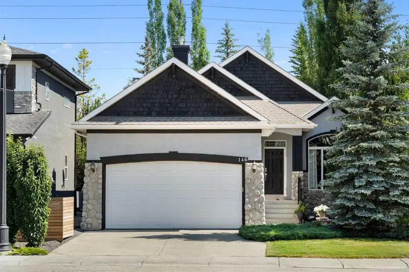 146 Discovery Ridge Way SW, Calgary — photo 2 of 50