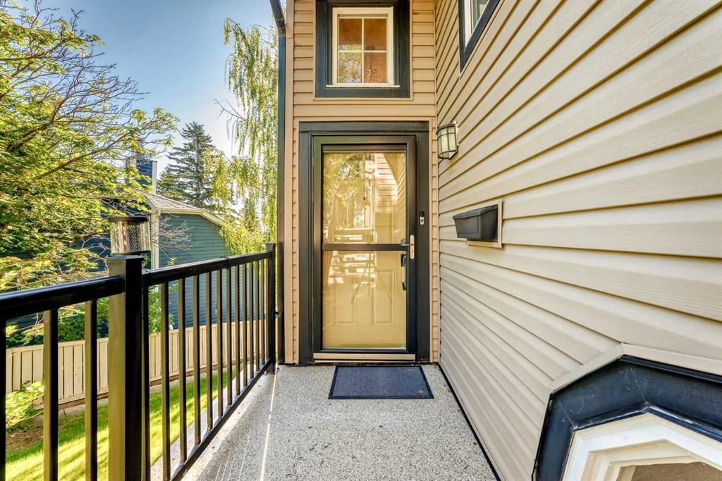 25, 448 Strathcona Drive SW, Calgary — photo 2 of 34