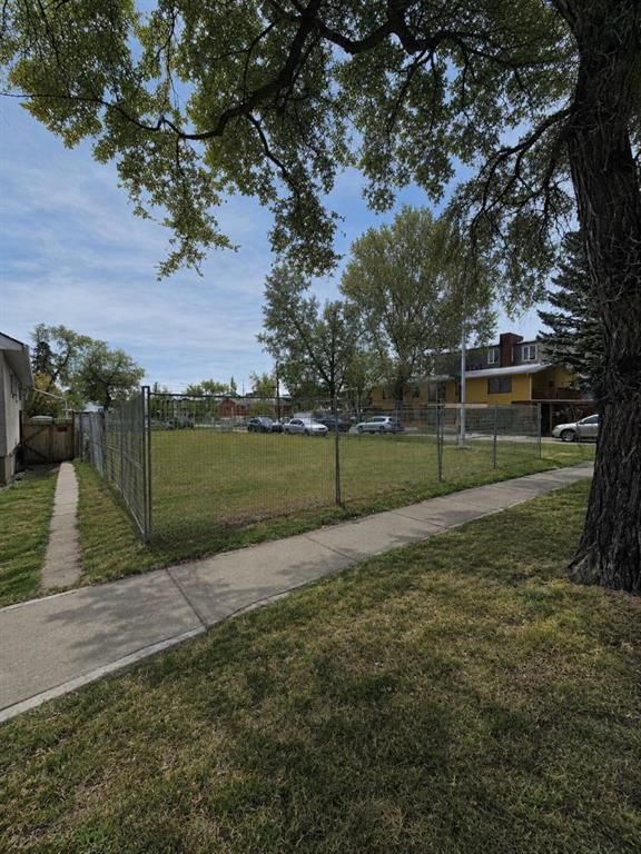236 11 Avenue NE, Calgary — photo 5 of 10