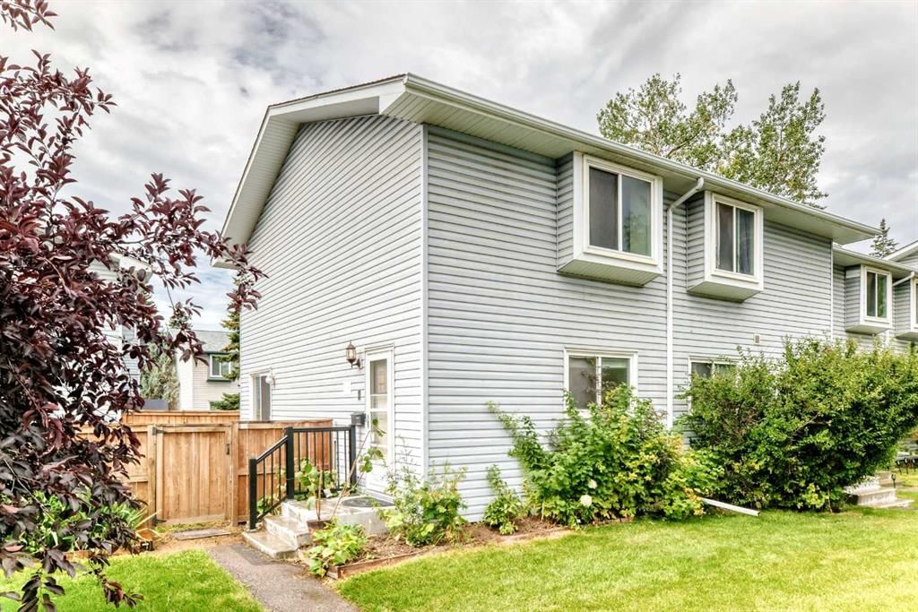 11, 4810 40 Avenue SW, Calgary — main listing photo