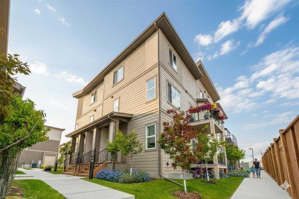 60, 2117 81 Street SW, Calgary — main listing photo