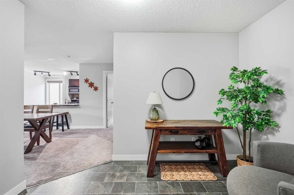 4101, 403 Mackenzie Way SW, Airdrie — photo 3 of 27