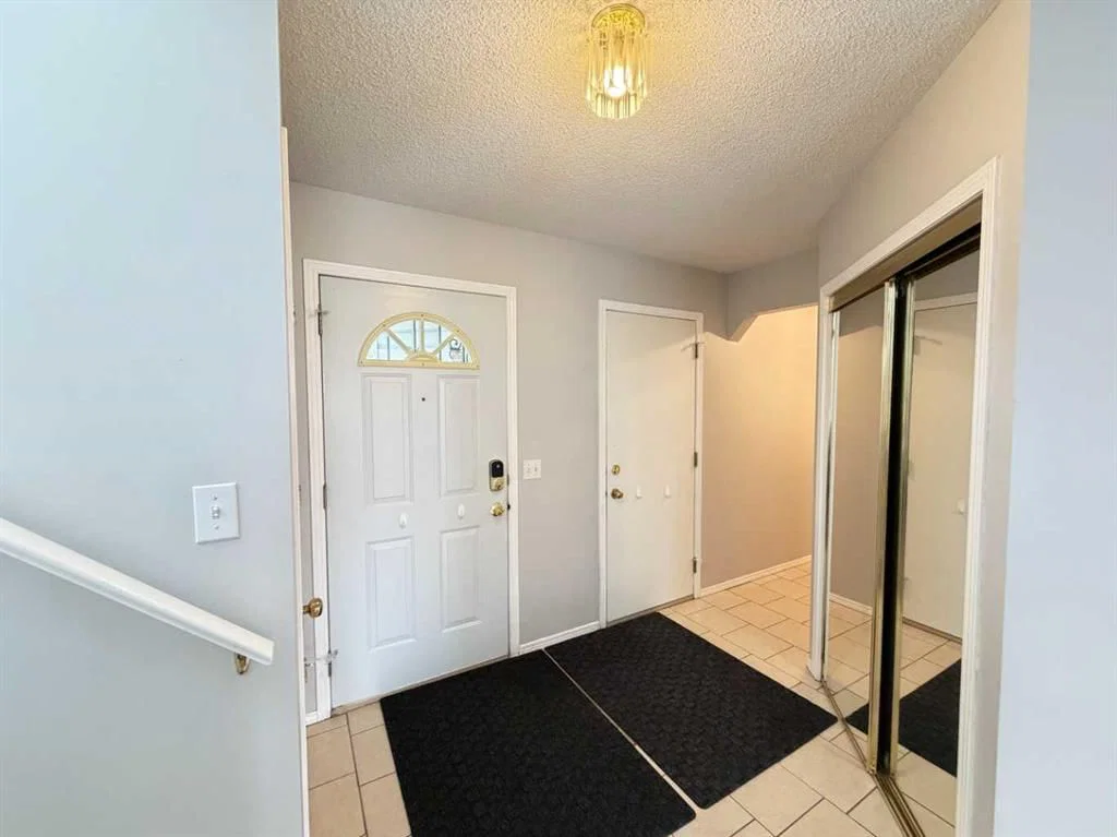 52 Citadel Meadow Court NW, Calgary — photo 2 of 48