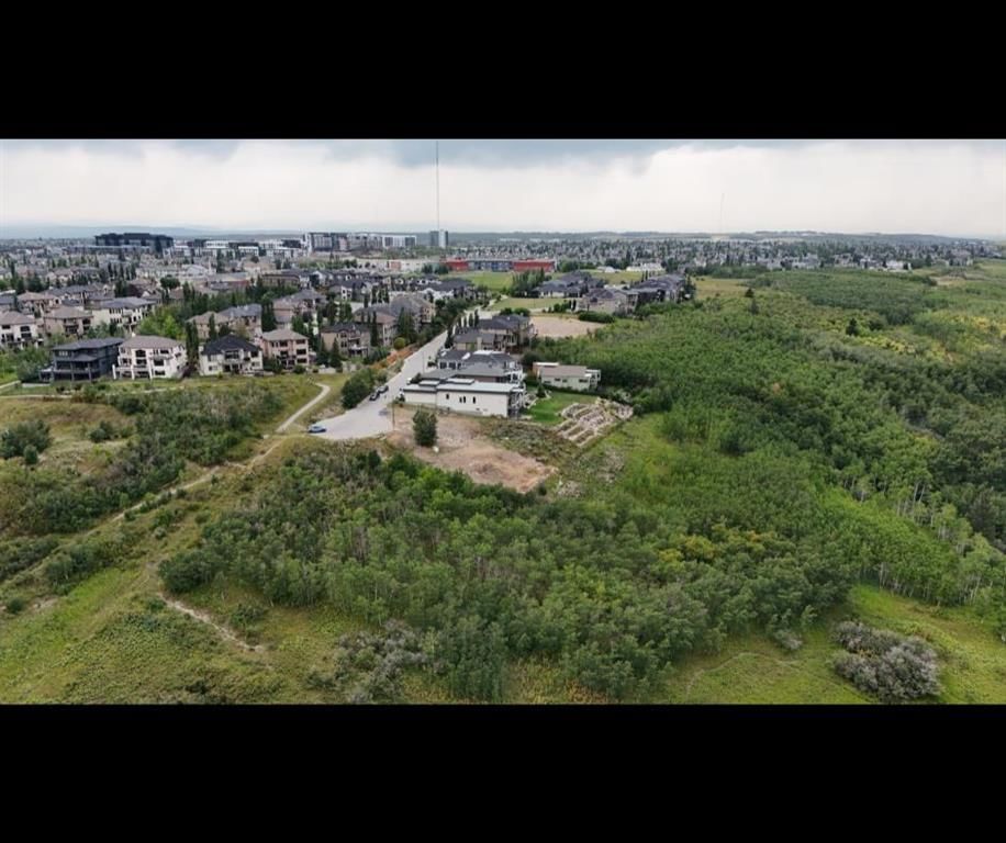 46 Coulee Lane SW, Calgary — photo 3 of 5