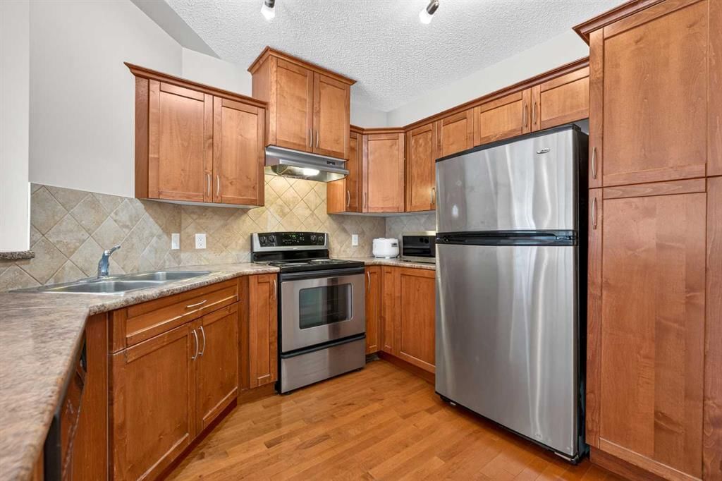 305, 30 Discovery Ridge Close SW, Calgary — photo 4 of 46