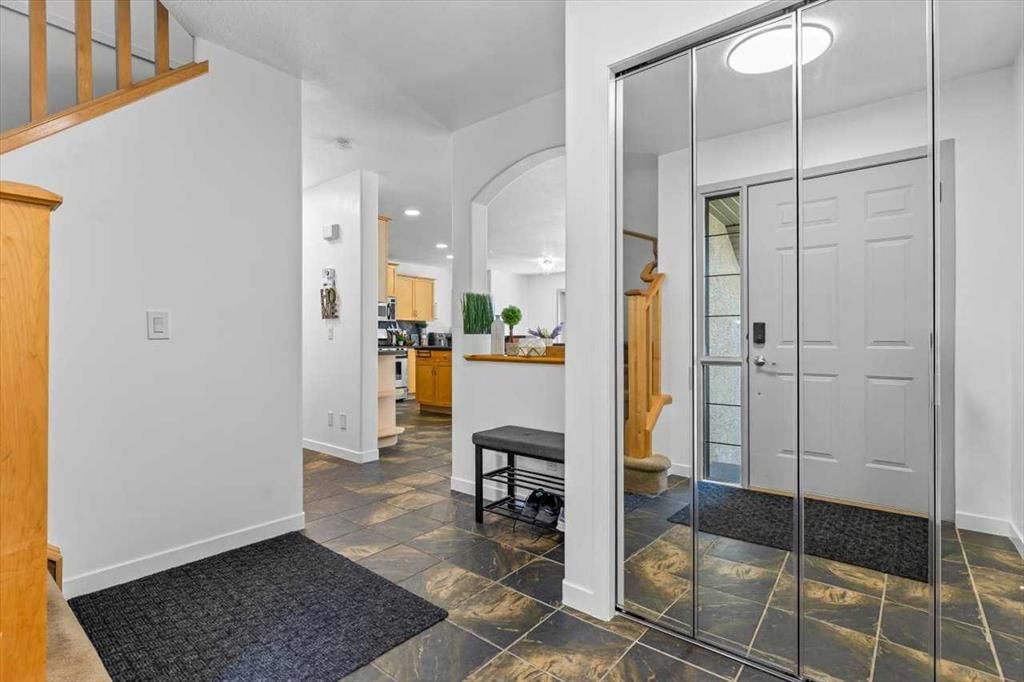 57 Everwillow Boulevard SW, Calgary — photo 4 of 50