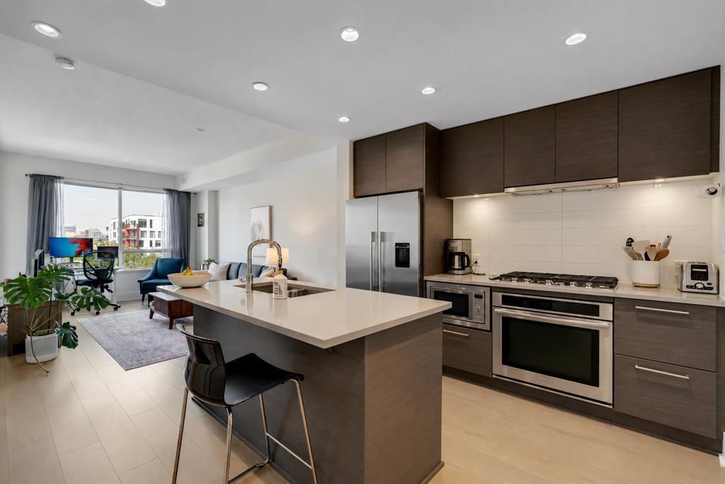 412, 38 9 Street NE, Calgary — main listing photo