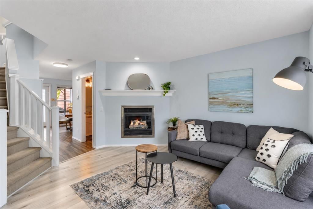 15 Eversyde Heath SW, Calgary — photo 2 of 43