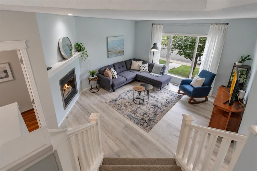15 Eversyde Heath SW, Calgary — photo 4 of 43