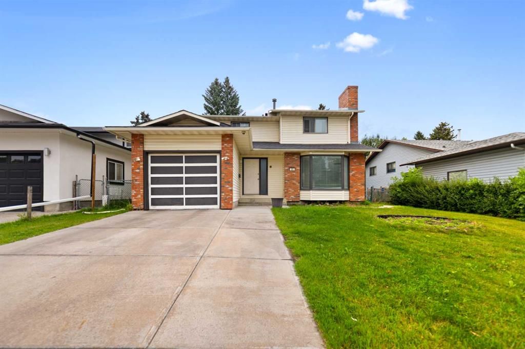 51 castlebury Way NE, Calgary — main listing photo