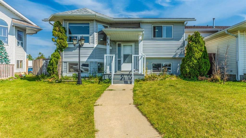 40 Costa Mesa Place NE, Calgary — photo 2 of 45
