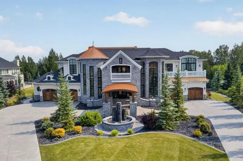 12 Wycliffe Mews, Rural Rocky View County — main listing photo