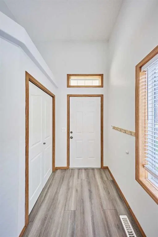 240 Covehaven Road NE, Calgary — photo 3 of 45