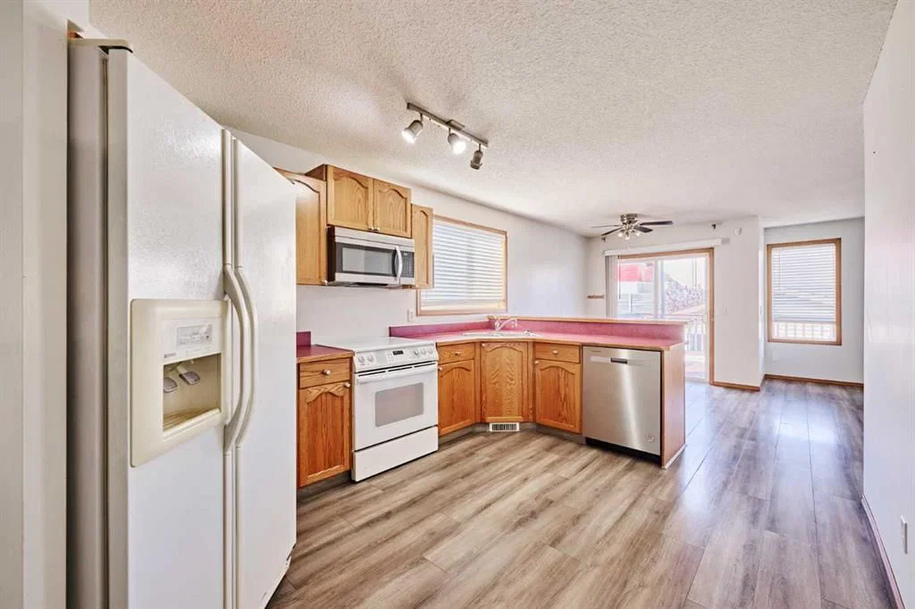 240 Covehaven Road NE, Calgary — photo 4 of 45