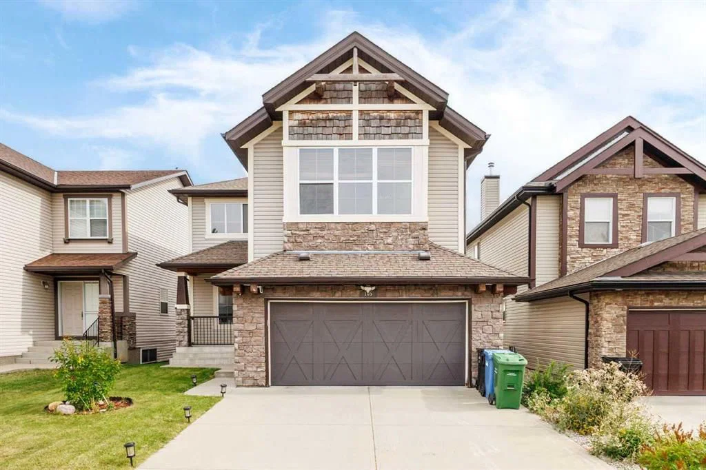 105 cortina Bay SW, Calgary — main listing photo