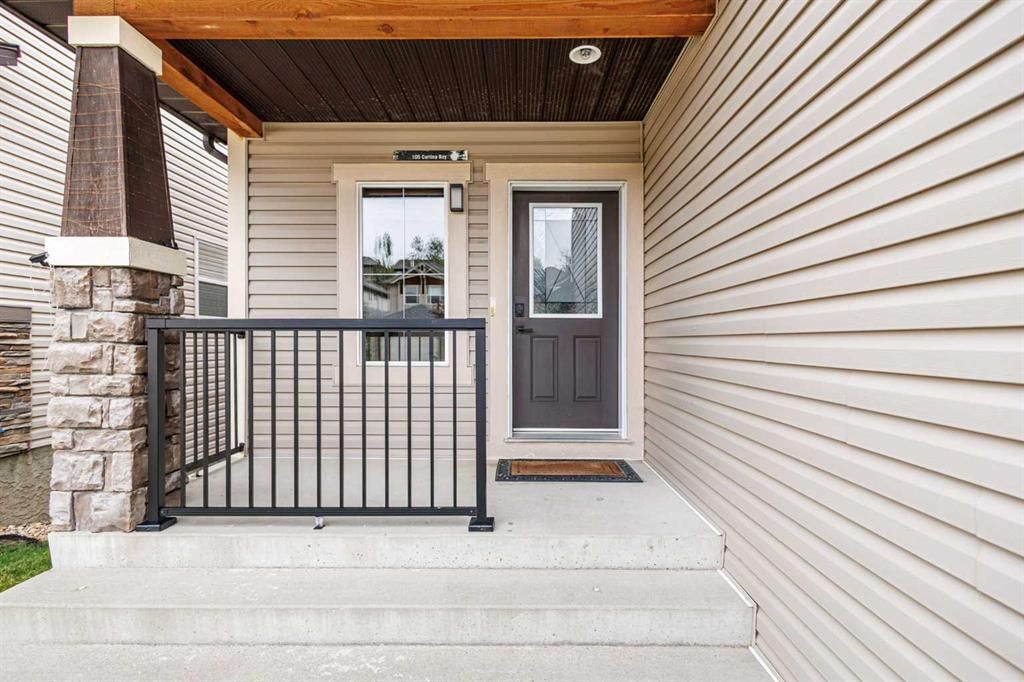 105 cortina Bay SW, Calgary — photo 3 of 50