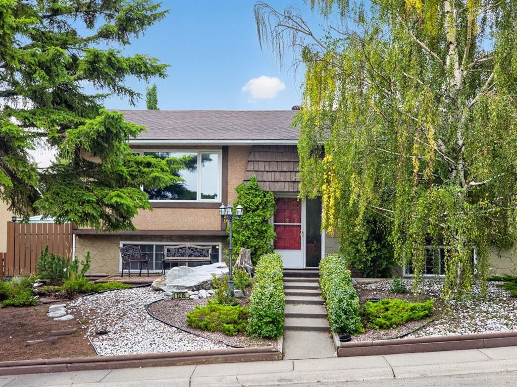 1219 Hunterquay Hill NW, Calgary — main listing photo