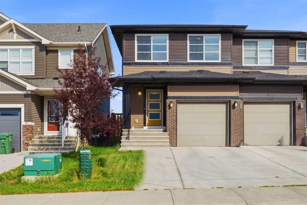 186 Carringvue Park NW, Calgary — main listing photo