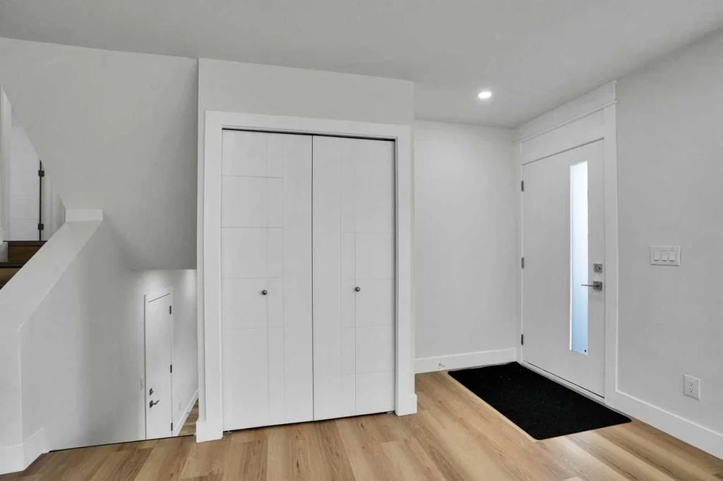 171 Castlebrook Rise NE, Calgary — photo 4 of 47
