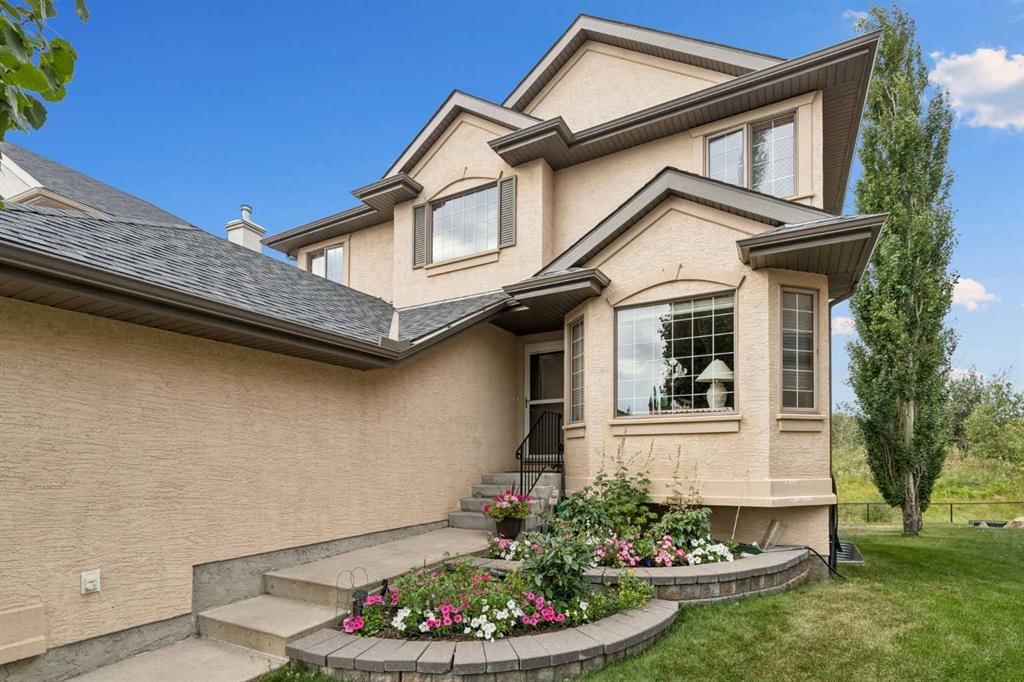 127 Edgeridge Close NW, Calgary — photo 3 of 50