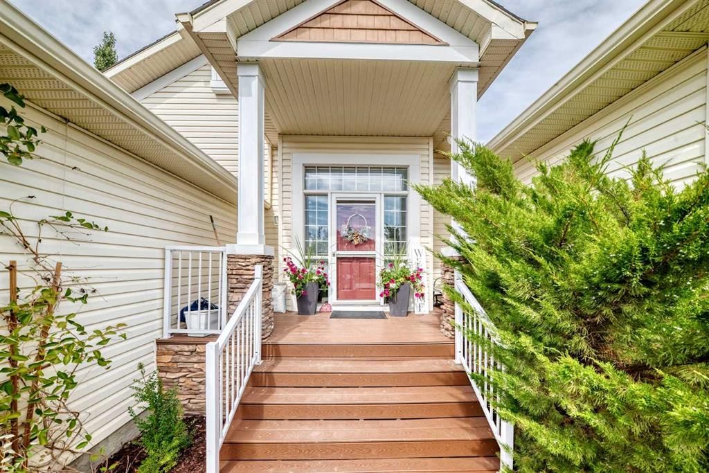 27 Lloyd Crescent NE, Langdon — photo 3 of 50