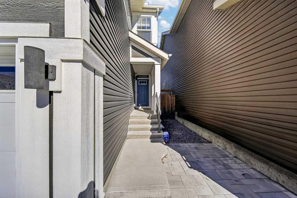 119 Seton Rise SE, Calgary — photo 2 of 35