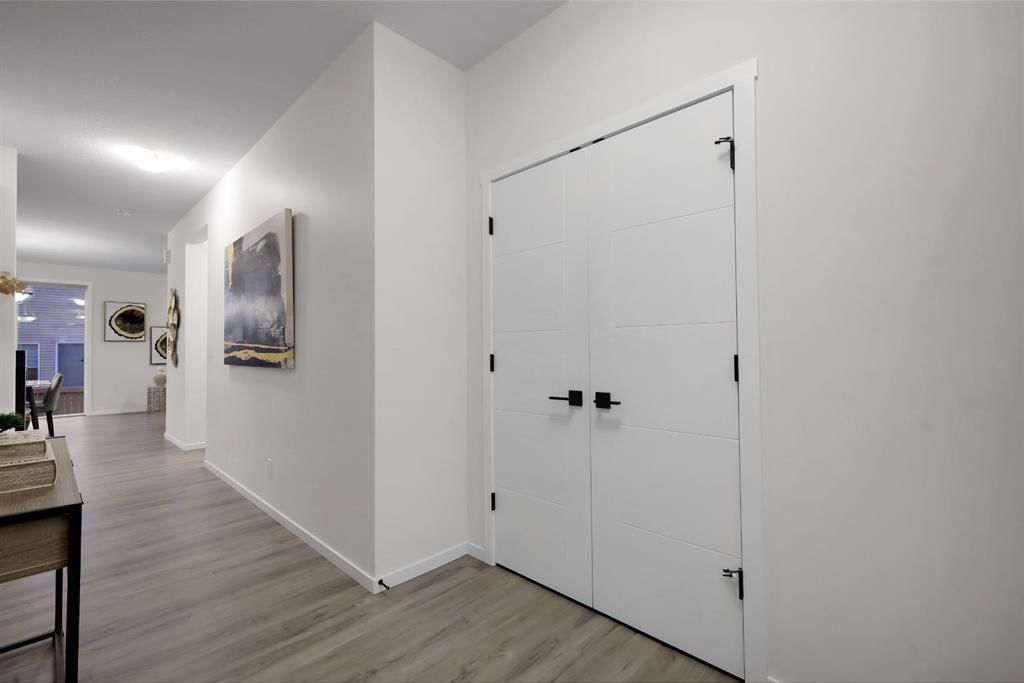 610 Southwinds Close SW, Airdrie — photo 4 of 44