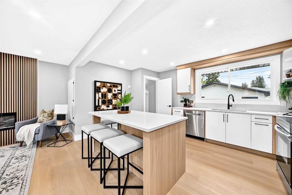 635 104 Avenue SW, Calgary — photo 5 of 41